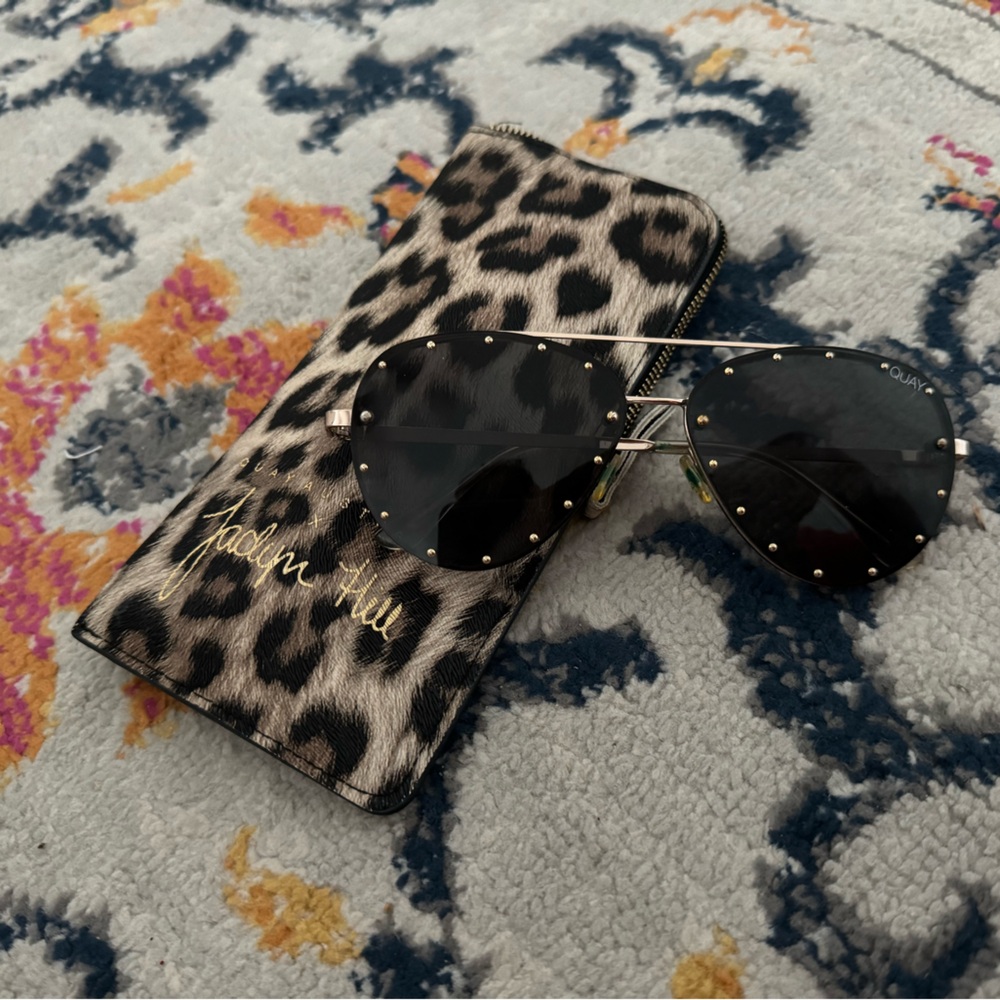 QUAY X JACLYN HILL SUNGLASSES